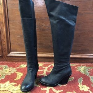 Kenneth Cole knee boots